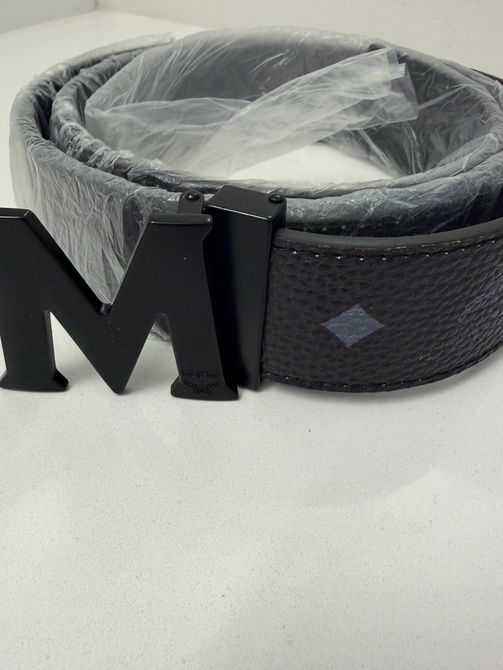 MCM Matte Black Reversible Leather Belt Mens Size 41-43